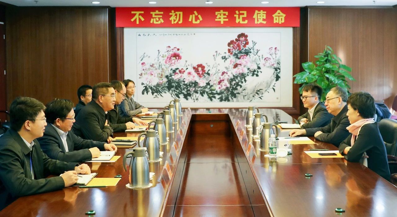 姜仁锋会见中国国新党委委员、总会计师刘学诗
